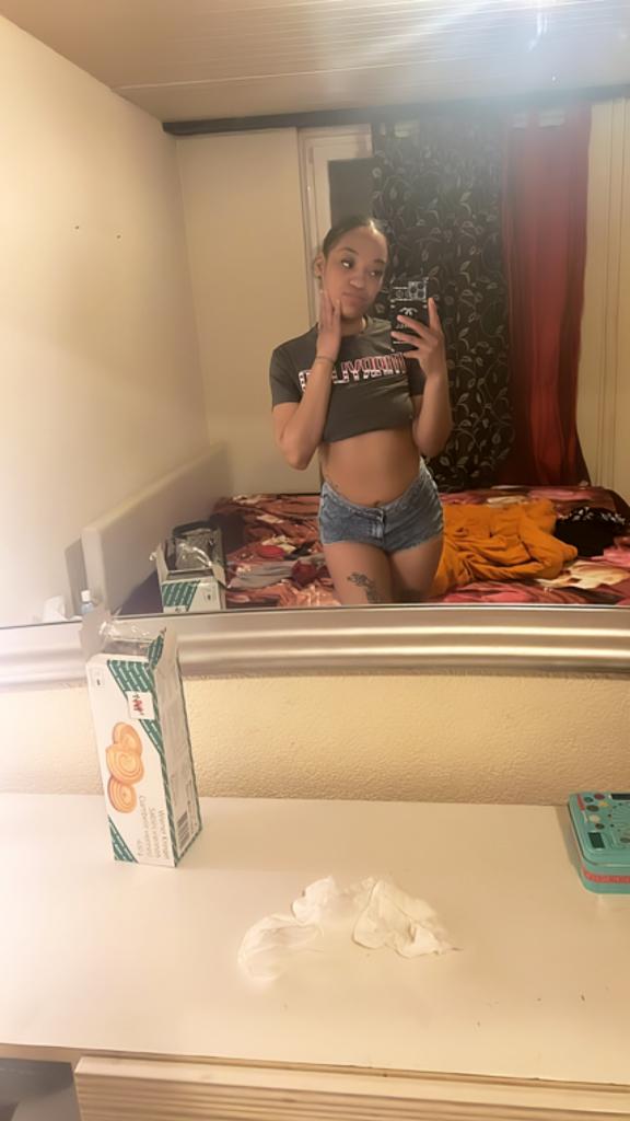641671179: Chica busca chico en La Coruña