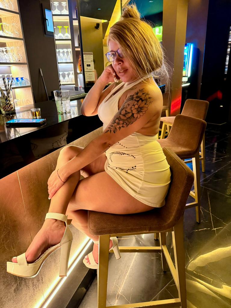 Chica busca chico en Huesca: 