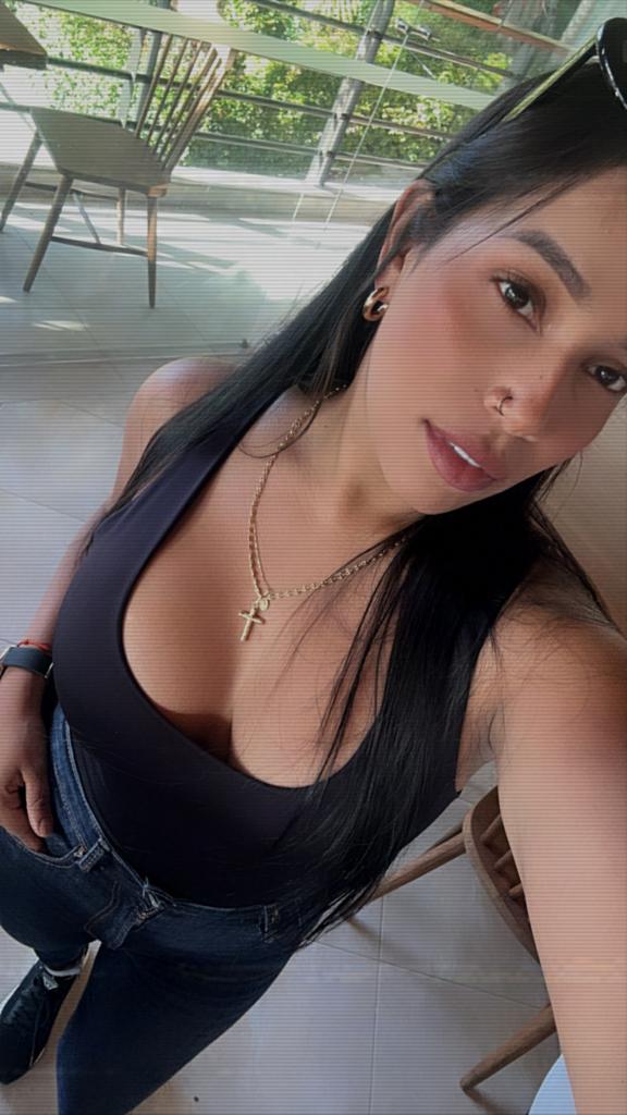 612240321: Chica busca chico en Ibiza