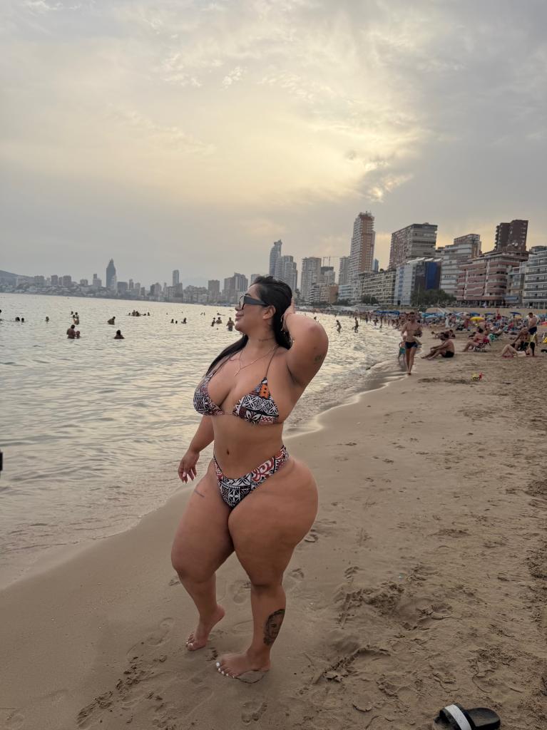 663112325: Chica busca chico en Madrid