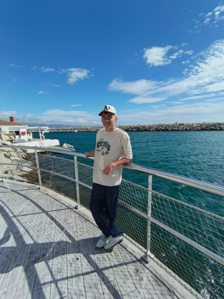 Chico busca chica en Málaga: 