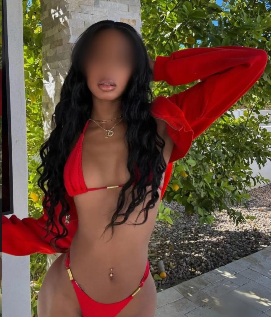 Chica busca chico en Cádiz: 
