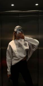 647323230: Chica busca chico en Madrid