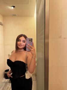 617492072: Chica busca chico en Barcelona