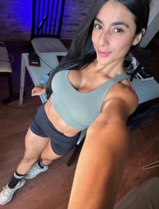 673261080: Chica busca chico en Alicante