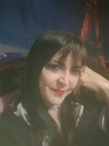 727752573: Chica busca chico en Sevilla