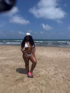 743061643: Chica busca chico en Valencia