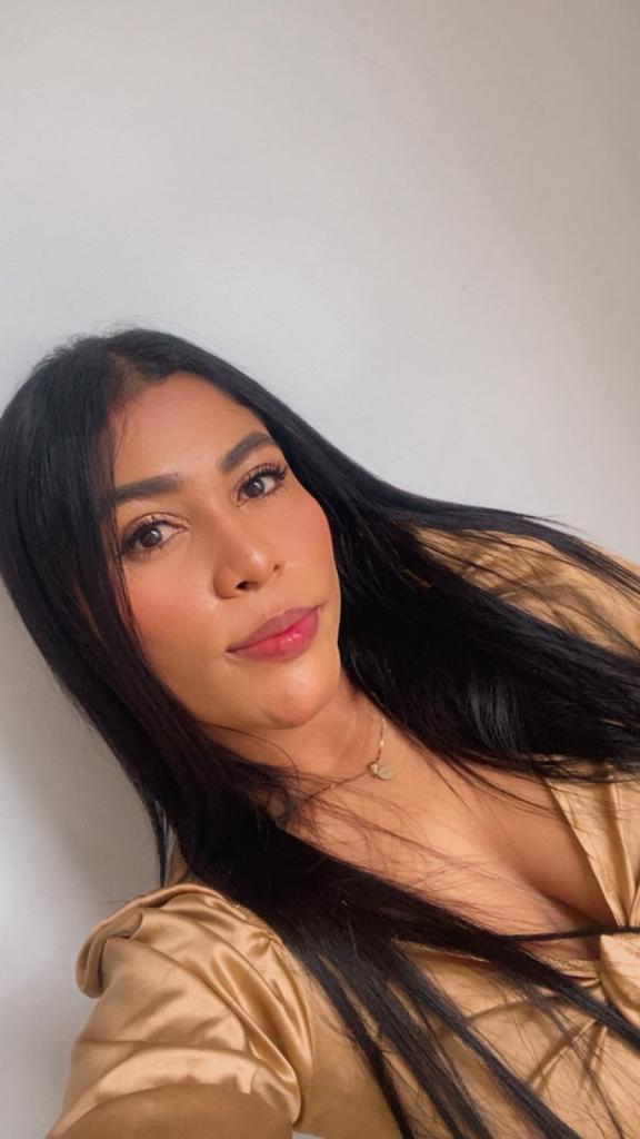 604210380: Chica busca chico en Navarra