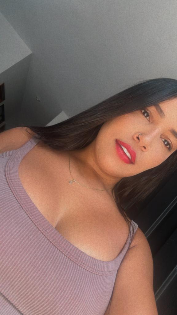612240321: Chica busca chico en Ibiza