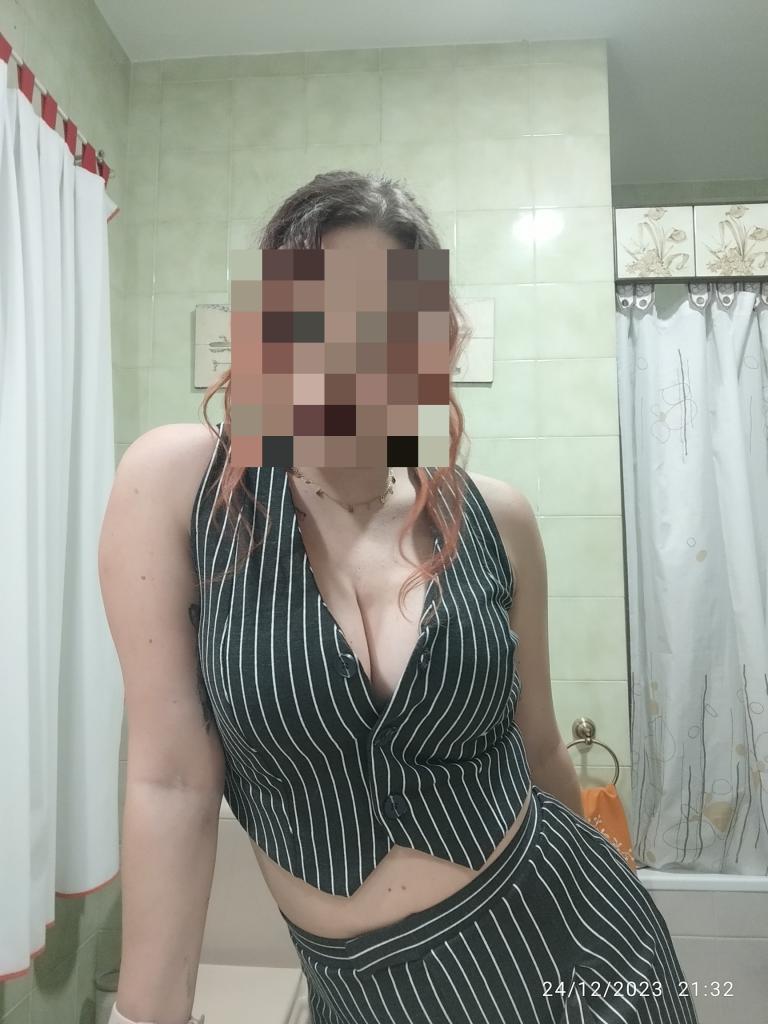 607831291: Chica busca chico en Sevilla