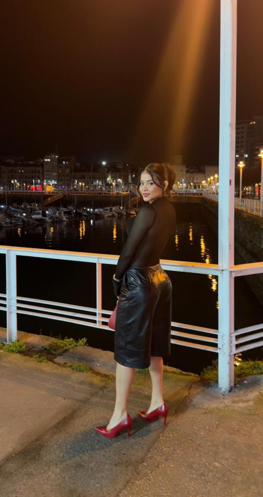631793696: Chica busca chico en Mallorca