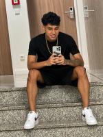 687728084: Chico busca chica en Barcelona