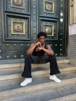 614506927: Chico busca chica en Barcelona