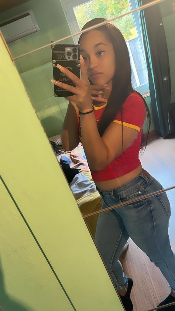 641671179: Chica busca chico en La Coruña