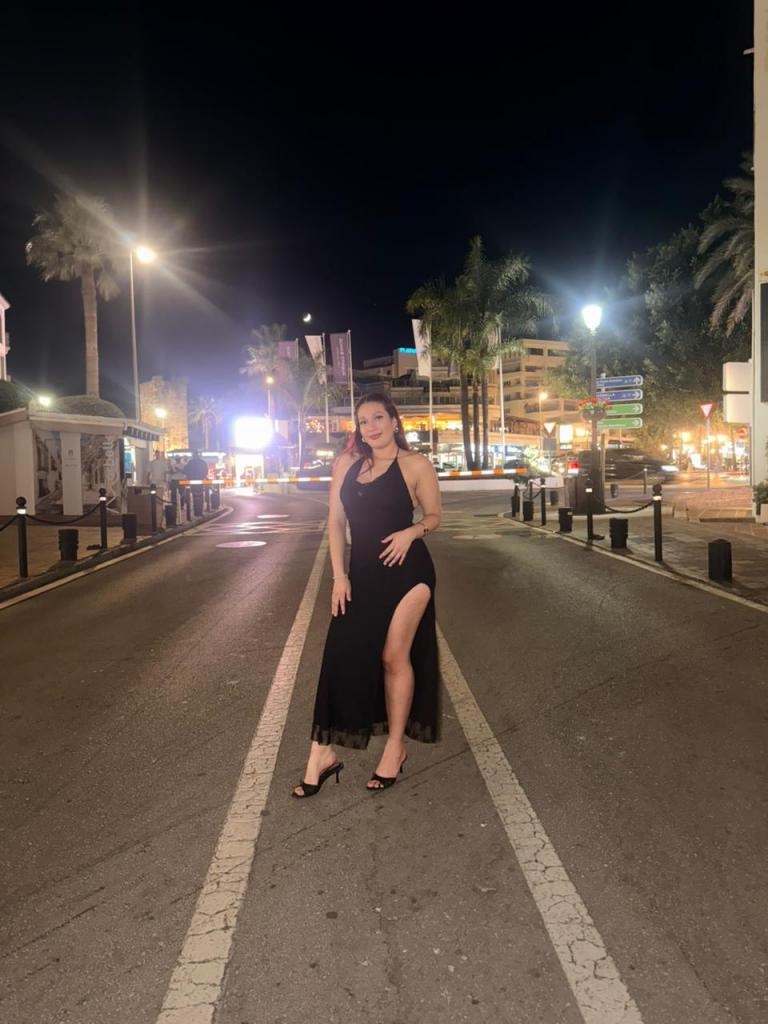 613557472: Chica busca chico en Huelva