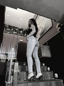 Chica busca chico en Madrid: 