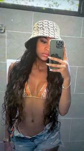 Chica busca chico en Cádiz: 