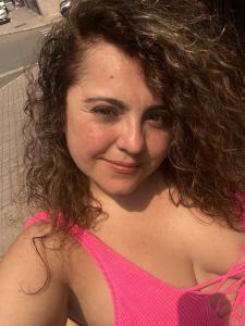 677715659: Chica busca chico en León