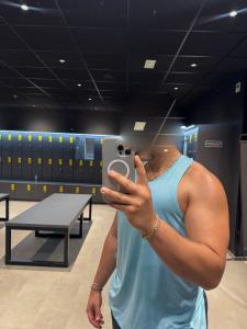 652561025: Chico busca chica en Málaga