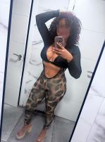 642365945: Chica busca chico en Sevilla