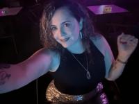 677715659: Chica busca chico en León