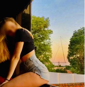 Chica busca chico en Alicante: 