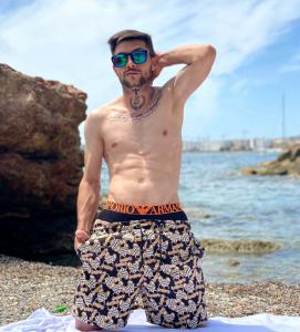 613218116: Chico busca chica en Sevilla