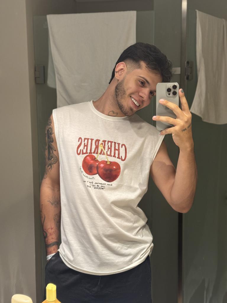 Chico busca chica en Granada: 