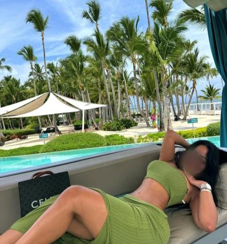 Chica busca chico en Alicante: Chica busca chico