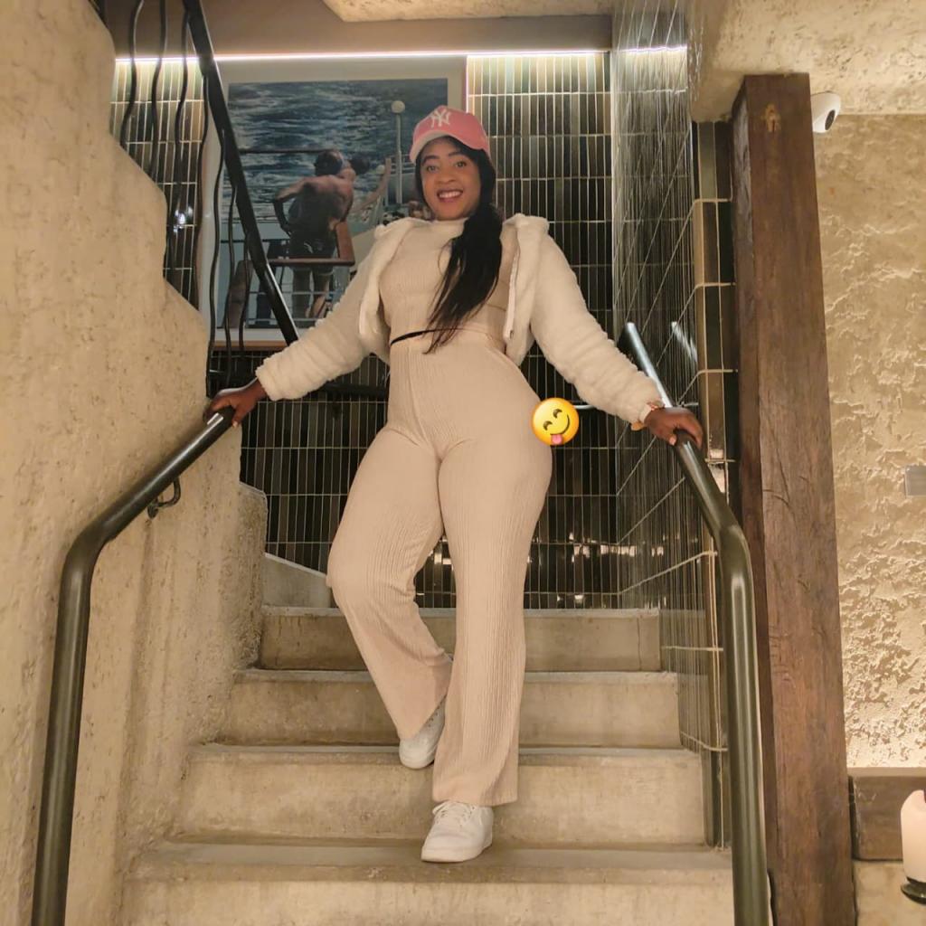 607184851: Chica busca chico en Barcelona