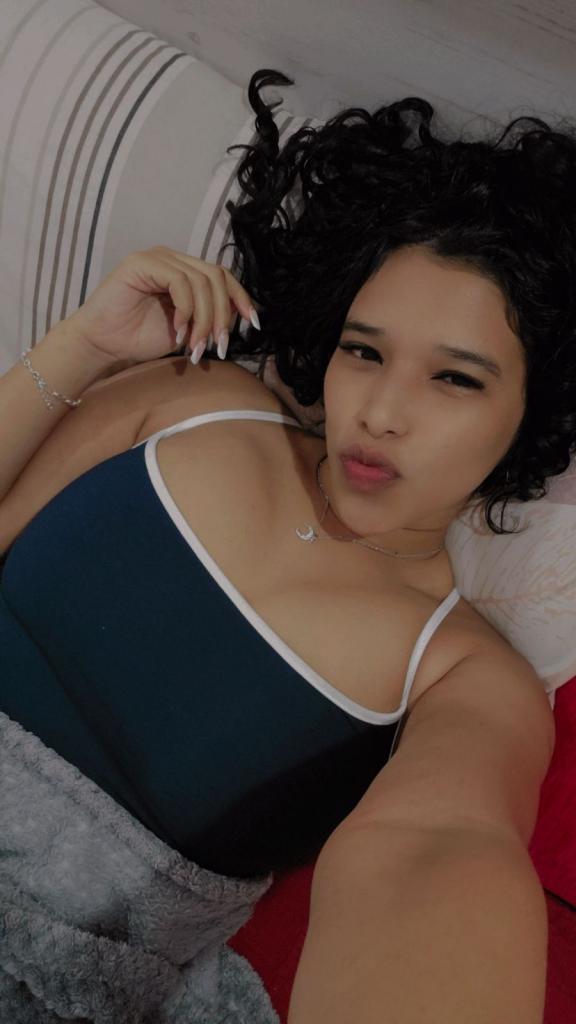 664478518: Chica busca chico en Madrid