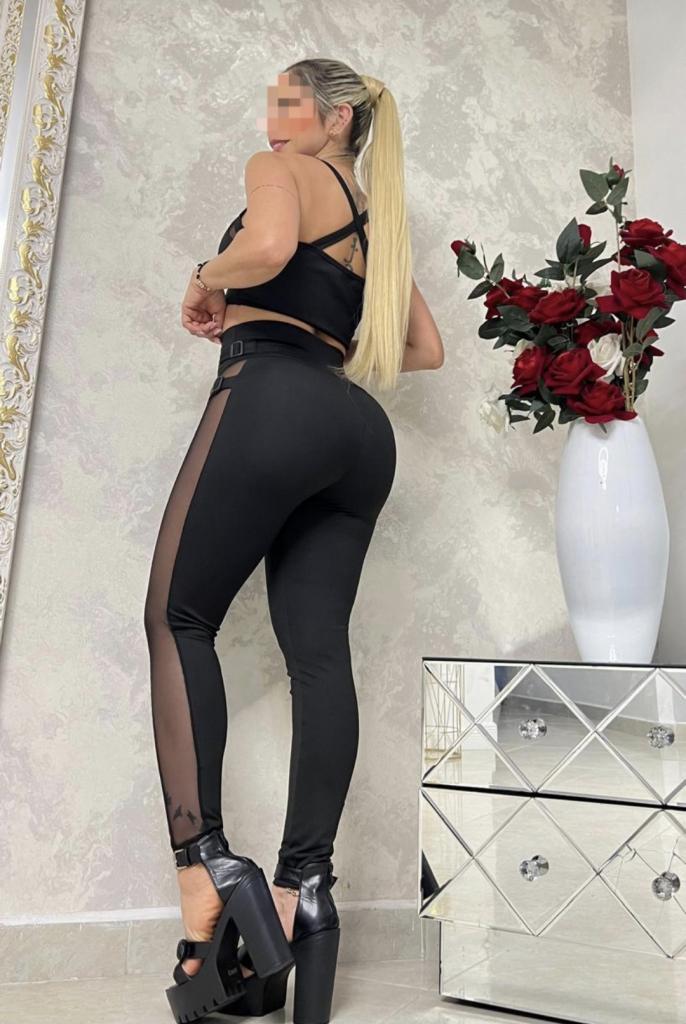 Chica busca chico en Cádiz: 