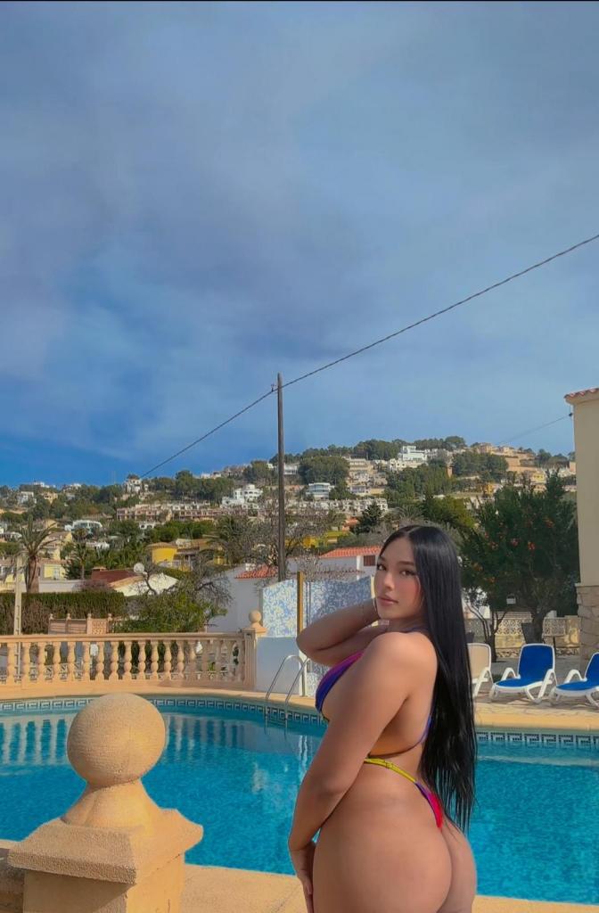 Chica busca chico en Almería: 