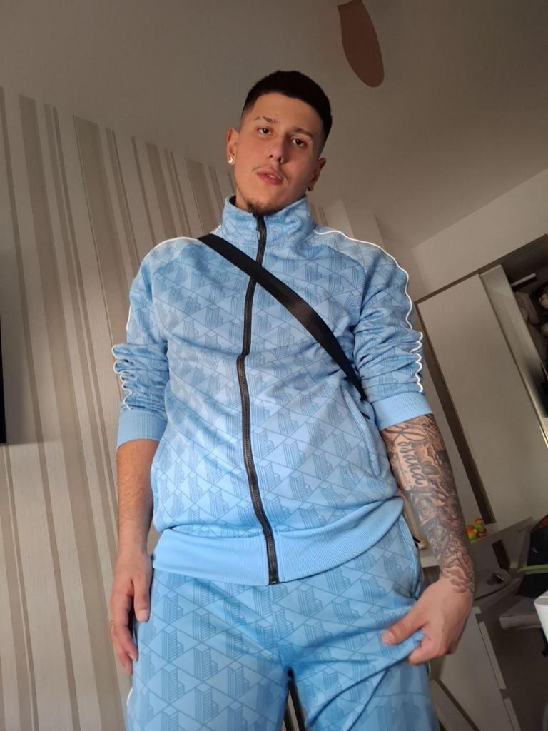 Chico busca chica en Murcia: 