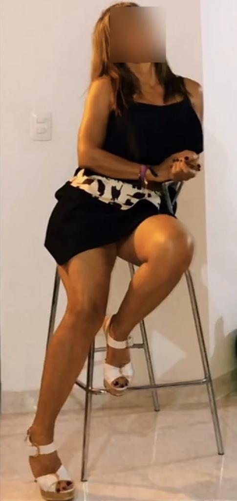 Chica busca chico en Almería: 