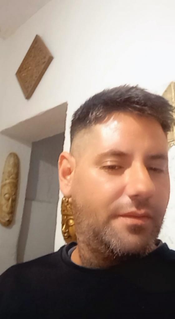 Chico busca chica en Cádiz: 