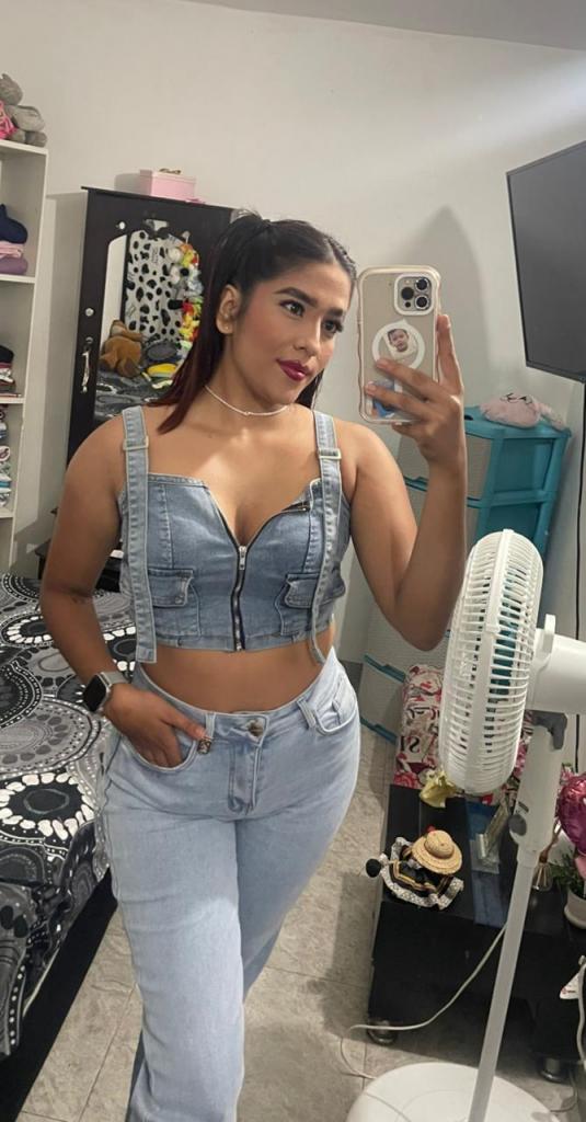 Chica busca chico en Almería: 