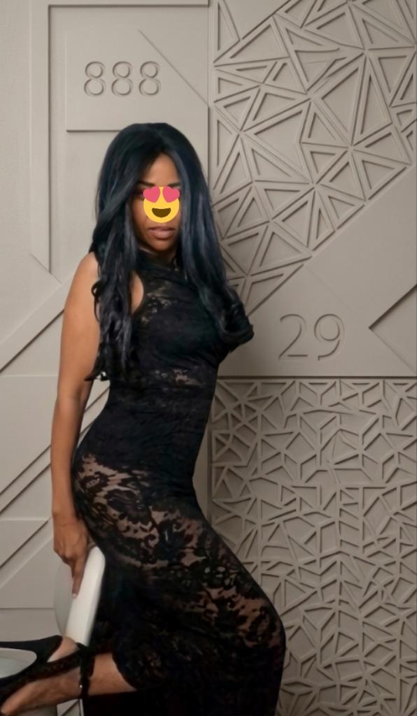 Chica busca chico en Tenerife: 