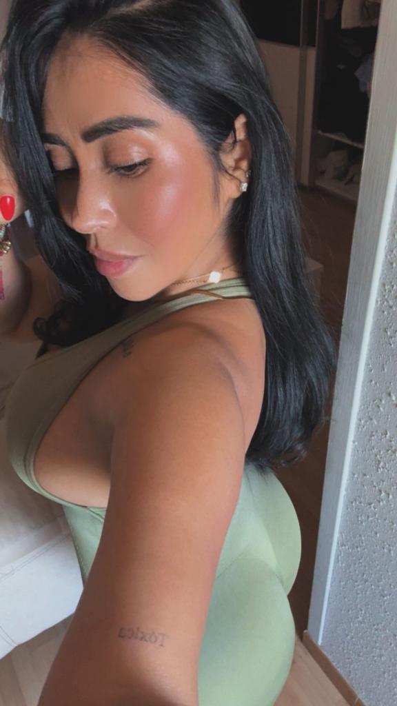 Chica busca chico en Almería: 