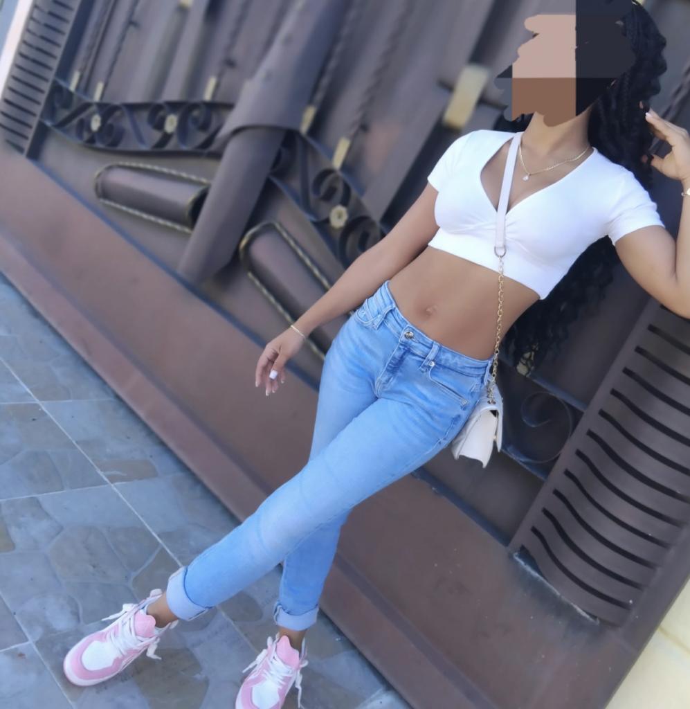 643857895: Chica busca chico en Madrid