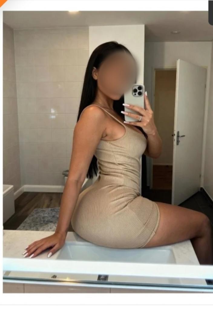 Chica busca chico en Granada: 
