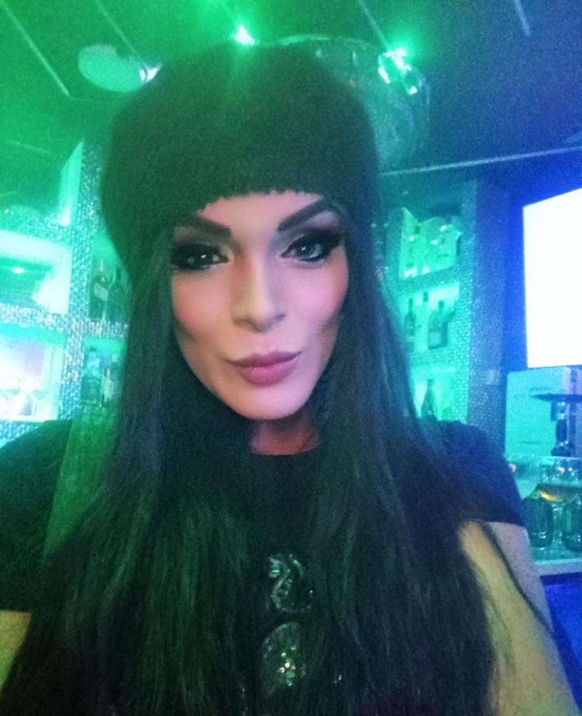 604369761: Transexual en La Coruña