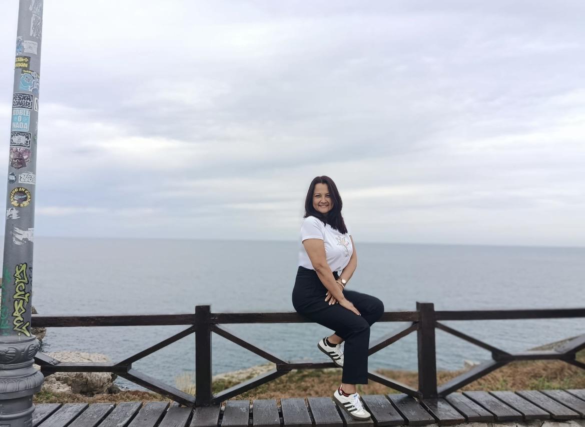 Chica busca chico en Cantabria: Chica busca chico