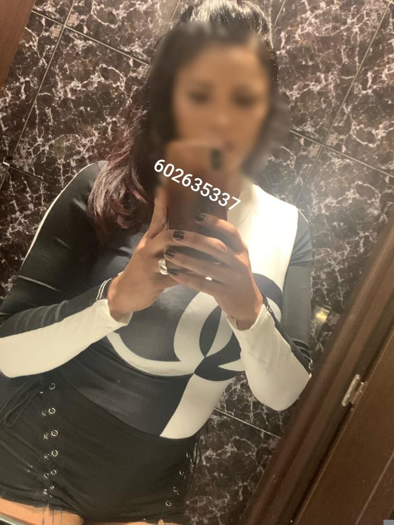 Chica busca chico en La Coruña: 