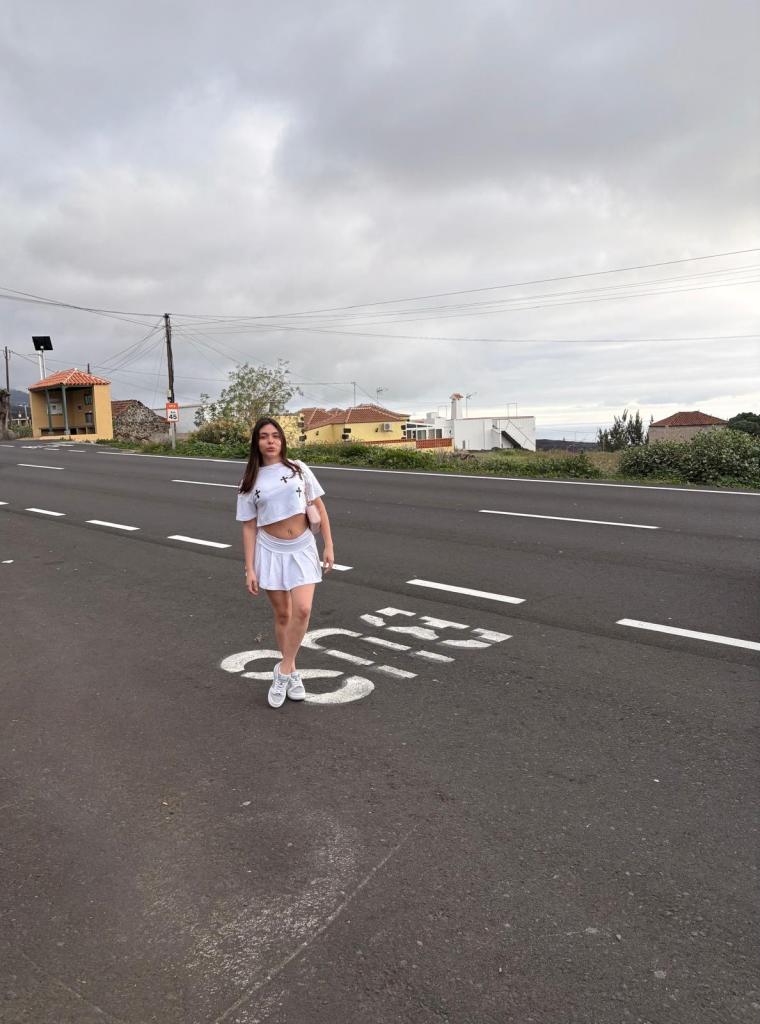 Chica busca chico en Ibiza: 