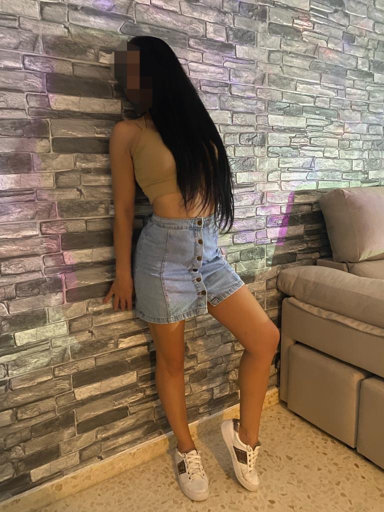 Chica busca chico en Cádiz: 