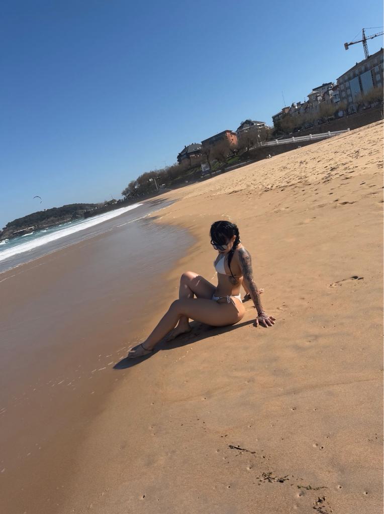 Chica busca chico en Cantabria: Chica busca chico