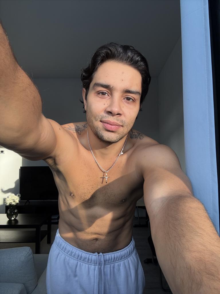 645368094: Chico busca chica en Asturias