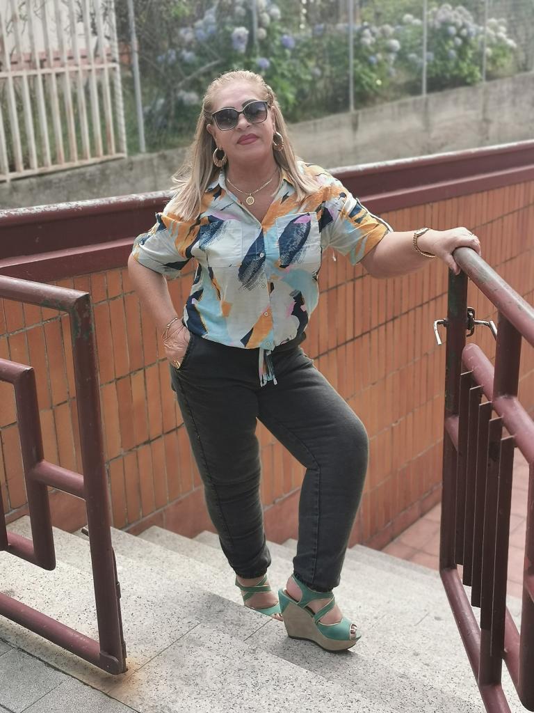 Chica busca chico en La Coruña: 