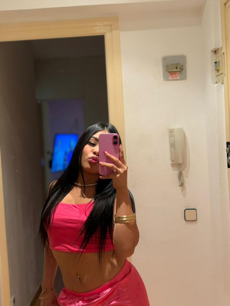 Chica busca chico en Granada: 